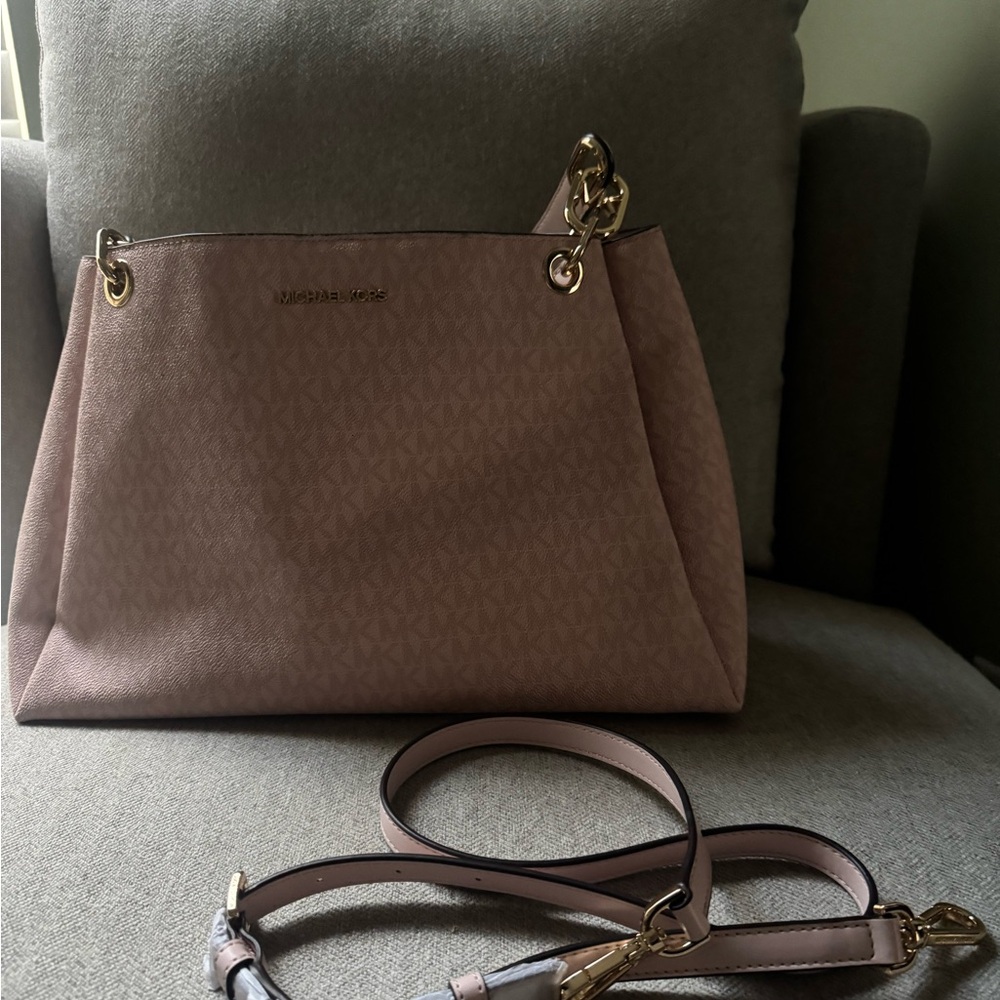 Michael Kors Pink Shoulder Bag with Gold-Tone Hardware - Picture 2 of 6